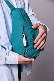 Achtertas Felix Sling Bag - Pauwblauw