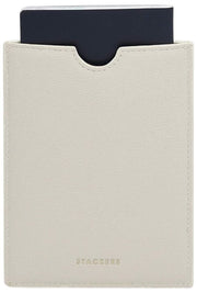 Stackers Shell Passport Sleeve - Havermoutcrème