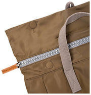 Roka Canfield B Medium gerecyclede nylon rugzak - Legergroen