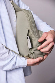 Achtertas Felix Sling Bag - Clay Green