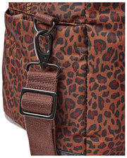 Roka Gatwick Medium plunjezak van gerecycleerd canvas - Mini Luipaardbruin