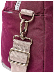 Roka Gatwick kleine plunjezak van gerecycled canvas - kersenlak rood