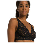 hanro-moments-lace-soft-cup-bra---black-35928460