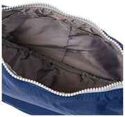 Roka Farringdon Taslon Crossbodytas - Diep kobaltblauw