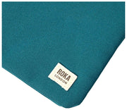Roka Carnaby XL crossbodytas van gerecycleerd canvas - diep blauwgroen