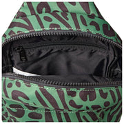 Roka Willesden grote crossbodytas van gerecycled canvas - Artisjokgroen