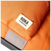 Roka Gatwick kleine plunjezak van gerecycled canvas - atomair oranje
