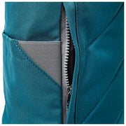 Roka Finchley medium rugzak van gerecycled canvas - diep blauwgroen