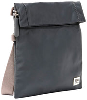 Roka Stratford kleine crossbodytas van gerecycleerd nylon - Beluga grijs
