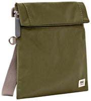 Roka Stratford kleine crossbodytas van gerecycled nylon - bieslookgroen