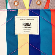 Roka Canfield B middelgrote rugzak van gerecycled canvas - brede meerkleurige strepen