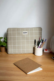 Hindbag Ava Medium 15-inch laptoptas - Saliegroen/Wit Geruit