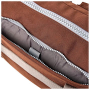 Roka Gatwick kleine plunjezak van gerecycled canvas - chocoladebruin