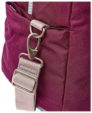 Roka Gatwick medium plunjezak van gerecycled canvas - kersenlak rood