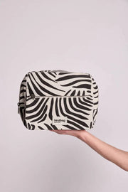 Achtertas Alix Extra Grote Toilettas - Ecru Zebra