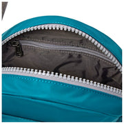Roka Paddington kleine crossbodytas van gerecycled nylon - Noordzeeblauw