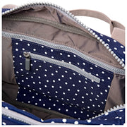 Roka Gatwick kleine plunjezak van gerecycleerd canvas - marineblauwe stip