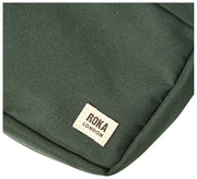 Roka Bond kleine crossbodytas van gerecycleerd canvas - Thunderstorm groen