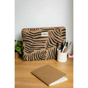 Hindbag Ava Medium 15-inch laptoptas - Kaneel Zebra Bruin