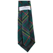 Locharron of Scotland Reiver Kennedy moderne tartan stropdas - groen/marine/rood