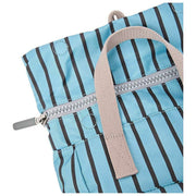 Roka Canfield B kleine rugzak van gerecycled canvas - blauwe streep