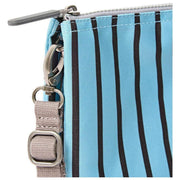 Roka Carnaby XL crossbodytas van gerecycled canvas - blauwe streep
