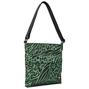 Roka Kennington B middelgrote crossbodytas van gerecycled canvas - Artisjokgroen