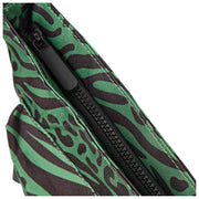 Roka Kennington B middelgrote crossbodytas van gerecycled canvas - Artisjokgroen
