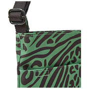 Roka Kennington B middelgrote crossbodytas van gerecycled canvas - Artisjokgroen