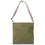 Roka Kennington B medium gerecyclede nylon crossbodytas - bieslookgroen