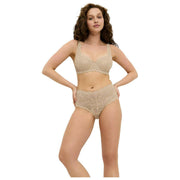 Triumph Amourette beugelbeha met kant, huidbeige